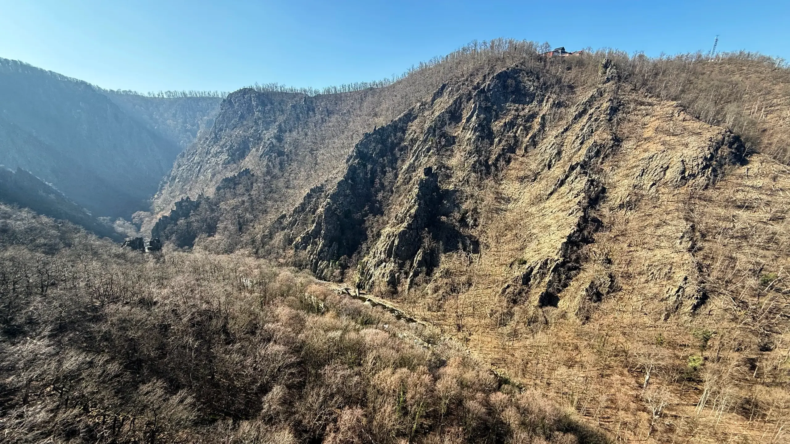 Blick vom Hexentanzplatz in Thale über das Bodetal zur Rosstrappe